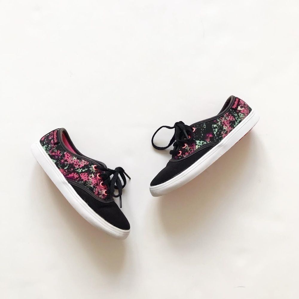 Reebok Classic splatter sneakers Play size 13